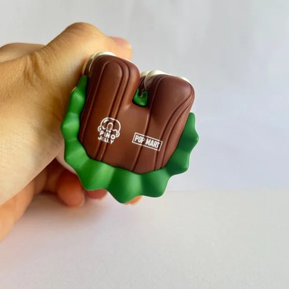 100% Authentic Popmart x Pino Jelly Christmas Make a Wish Series - Xmas Tree - Picture 2 of 6